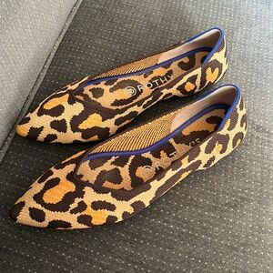Rothy’s Animal Print WM 8.5 Slip on Pointed Toe Flats Leopard Shoes Excellent